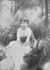 NAGYMOS�S BADITZ OTT� FESTM�NYE