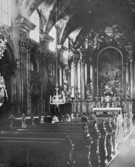 A GY�RI BENC�S TEMPLOM BELSEJE