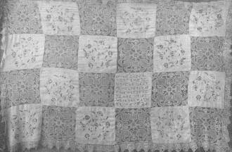 A FEJEDELEMASSZONY ABROSZA AZ �TORDAI REF. EGYH�Z KINCST�R�BAN