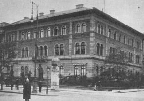 SCHMAL HENRIK M�VE B�RH�Z ANDR�SSY-�T 102. SZ.