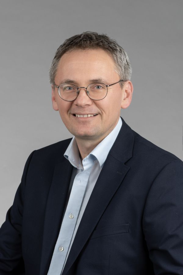 János Sztahura