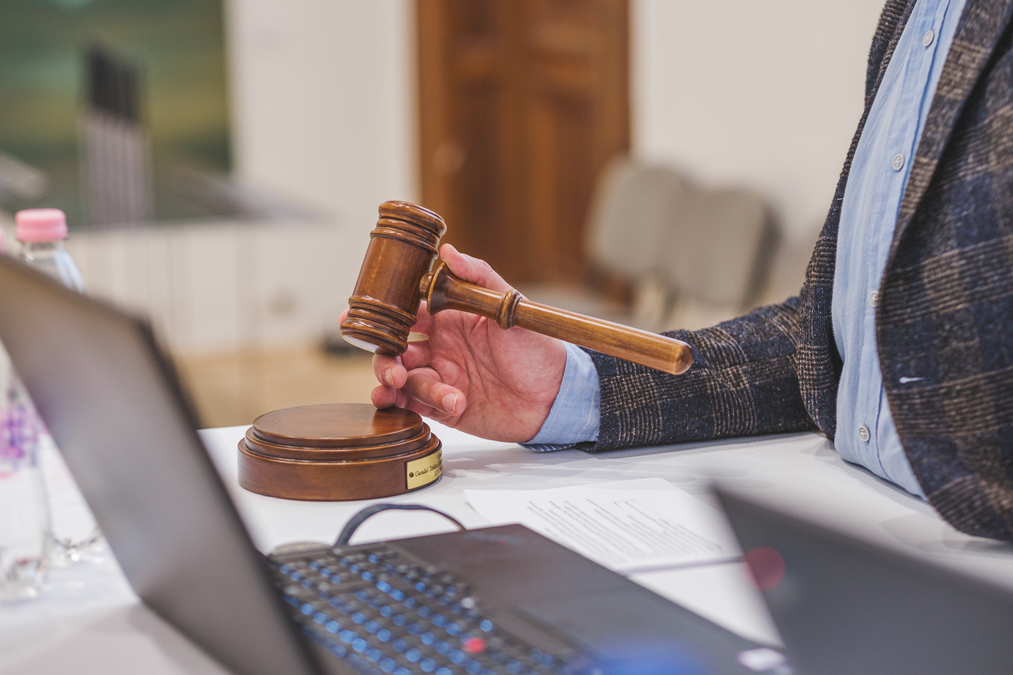 Az eddigi legsikeresebb aukciójával zárta a jumpSTART programsorozatot a Magyar  Képzőművészeti Egyetem