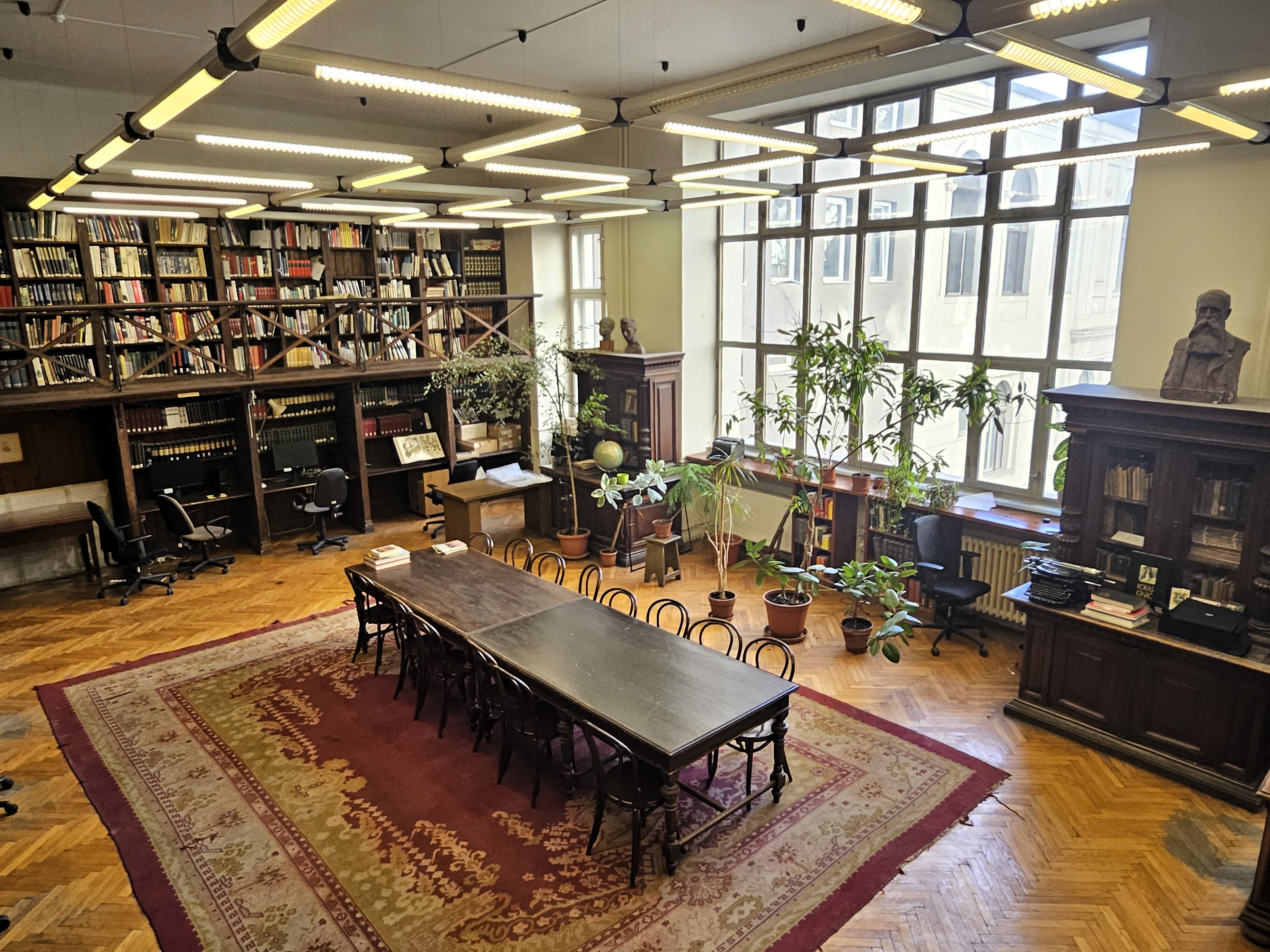 Séta az MKE Könyvtárában a Könyvtárosok Világnapján, április 14-én